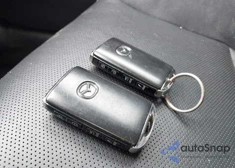 2021 Mazda Cx-30 Premium z USA, uszkodzony, nr VIN 3MVDMBDM5MM220220